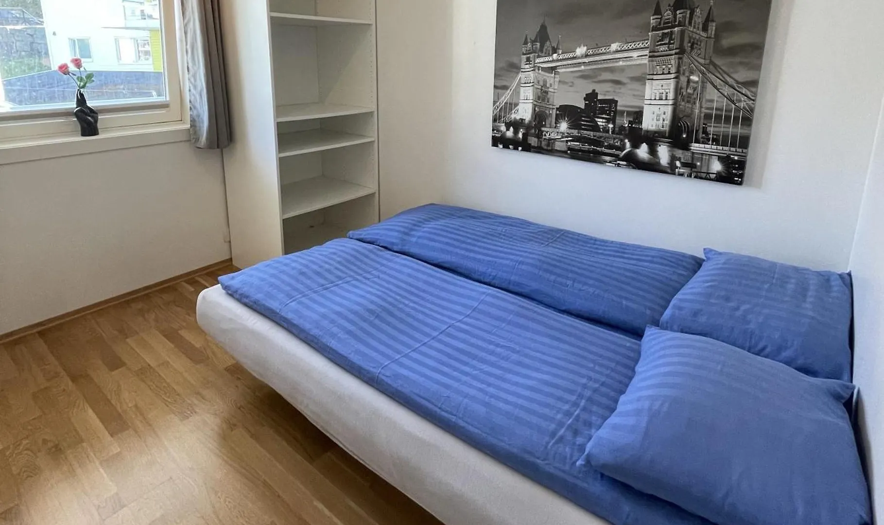 3 Sleeping Rooms For 82M2 Which Direct Traffic To Airport And City Center Bergen Apartment